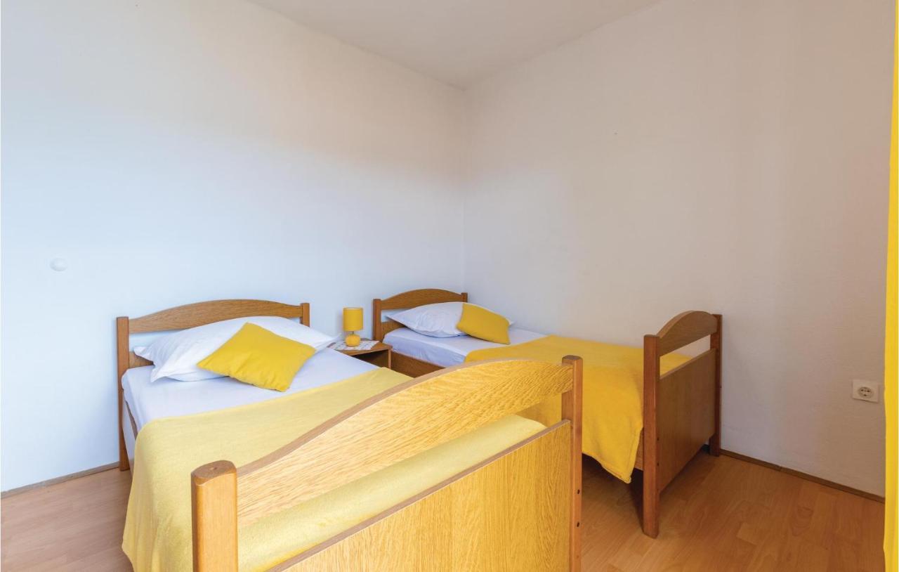 Cozy Apartment In Okrug Donji With Kitchen Donji Okrug  Exterior photo